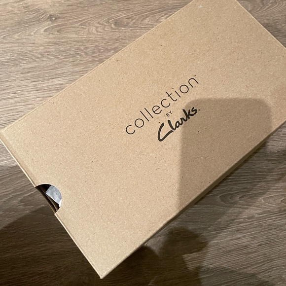 SOLE TO SOUL FOOTWEAR - CLARKS WOMENS EMILY BELLE PUMPS - Picture 5 of 7